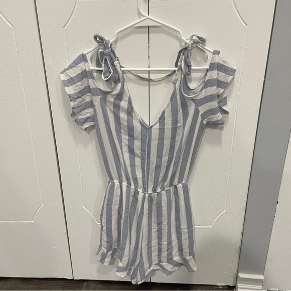 American Eagle Outfitters Blue and White Striped Cold Shoulder Romper - Picture 1 of 10